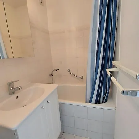 Apartamento 4 Pers. Piscine ,ascenceur Et Parking *