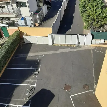 4 Pers. Piscine ,ascenceur Et Parking Апартаменти *